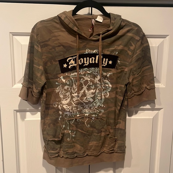 Camouflage print short sleeved sweatshirt - Picture 1 of 6